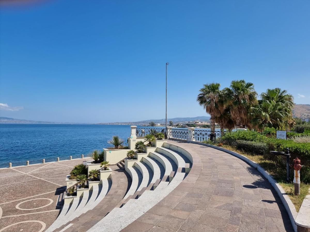 Loft Magna Grecia Reggio Calabria Centro Storico A 3 Minuti A Piedi Dal Mare Appartement Buitenkant foto