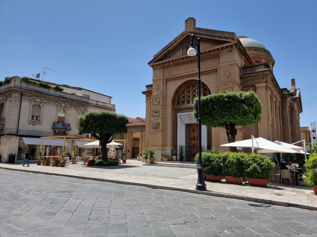 Loft Magna Grecia Reggio Calabria Centro Storico A 3 Minuti A Piedi Dal Mare Appartement Buitenkant foto