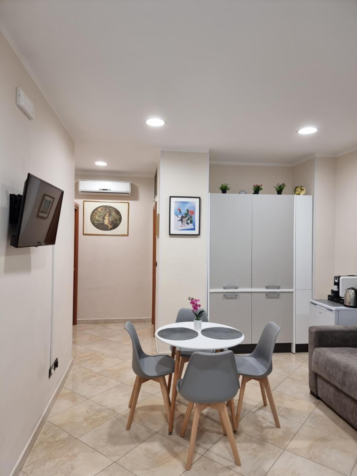 Loft Magna Grecia Reggio Calabria Centro Storico A 3 Minuti A Piedi Dal Mare Appartement Buitenkant foto