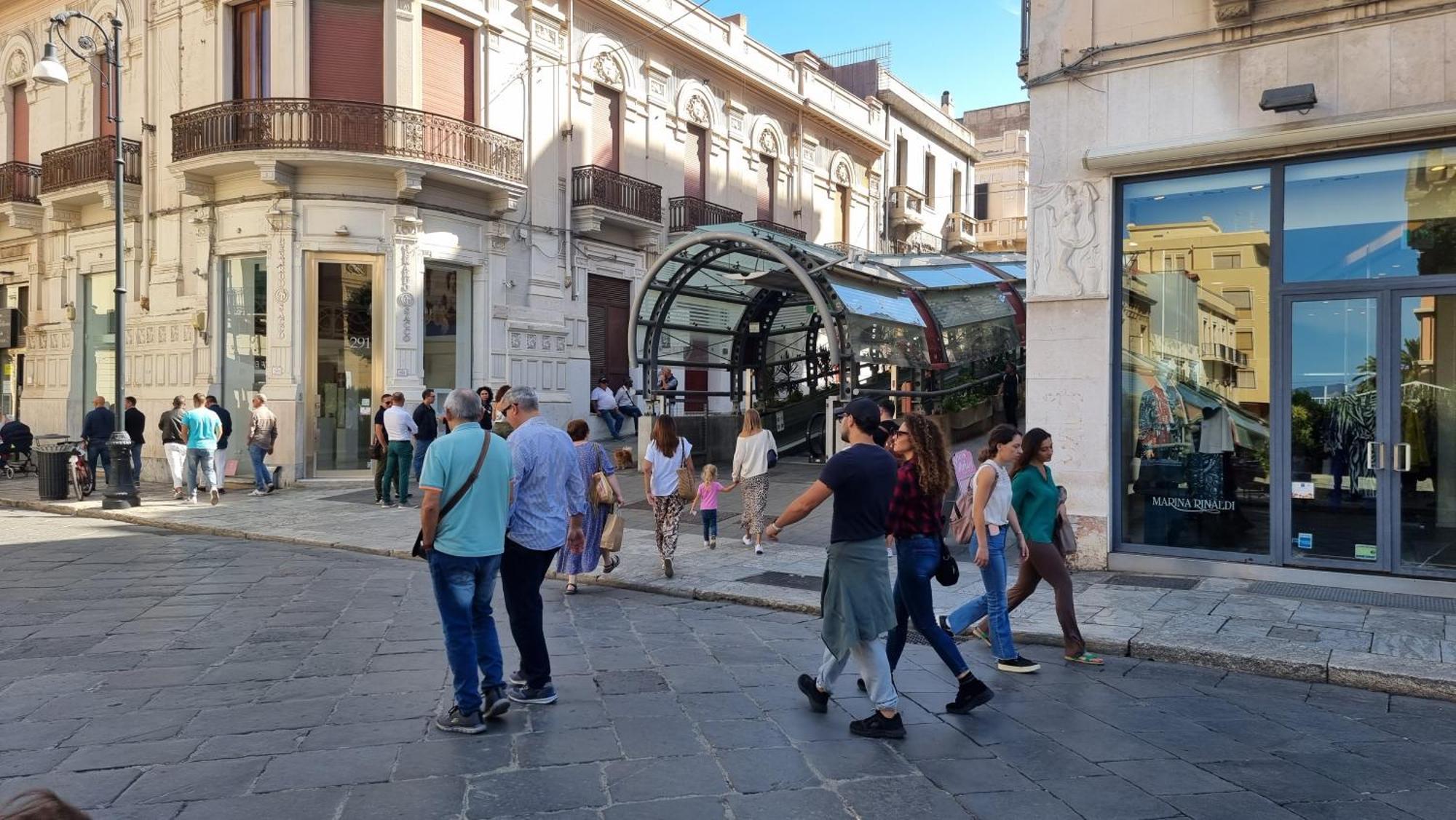 Loft Magna Grecia Reggio Calabria Centro Storico A 3 Minuti A Piedi Dal Mare Appartement Buitenkant foto
